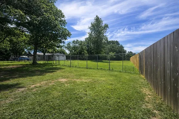 $399,000 | 211 Kelly Lane, Seven Points, TX 75143