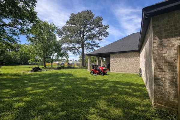 $399,000 | 211 Kelly Lane, Seven Points, TX 75143