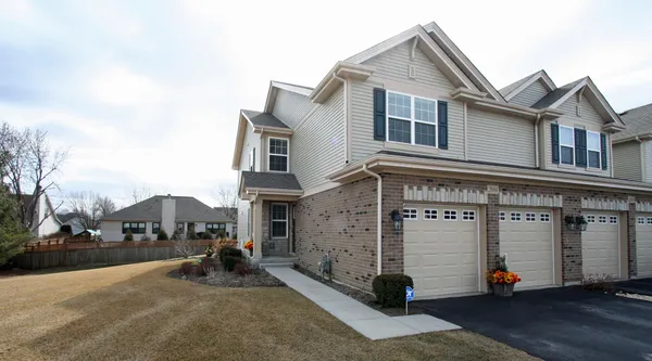 $434,000 | 2084 Canyon Creek Court, Aurora, IL 60503