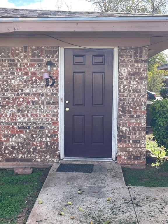 3430 State Street, Unit D Abilene, TX 79603 - Photo 1 of 1 a view of entryway with a yard