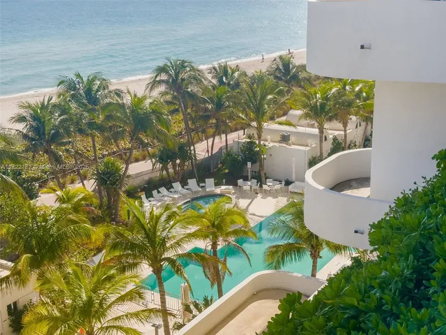 $5,500 | 6365 Collins Avenue, Unit 1506, Miami Beach, FL 33141