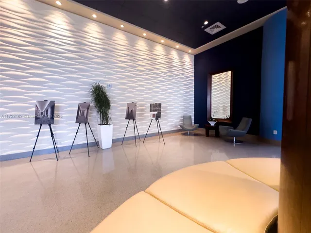 $5,500 | 6365 Collins Avenue, Unit 1506, Miami Beach, FL 33141