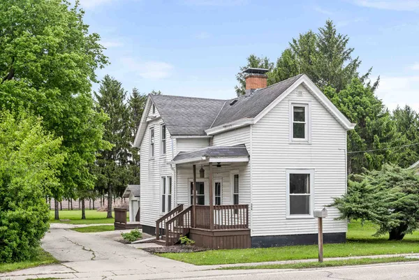 $149,900 | 209 South Division Street, Stanford, IL 61774