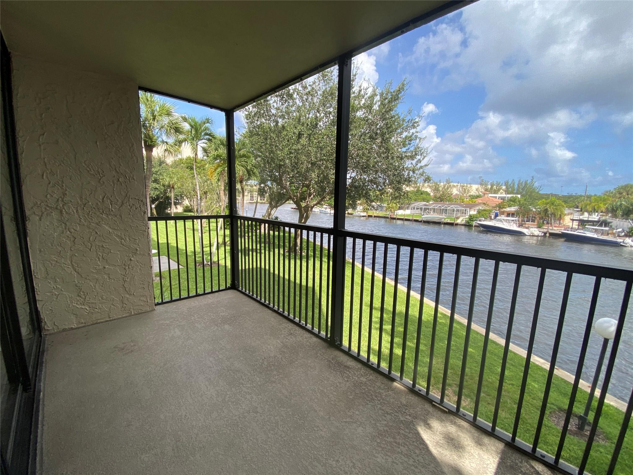 14 Royal Palm Way, Unit 206 Boca Raton, FL 33432 - Photo 2 of 38 Photo 2