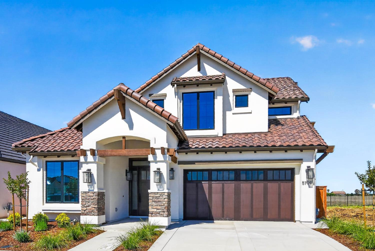 5709 Thomson Loop Davis, CA 95616 - Photo 2 of 53