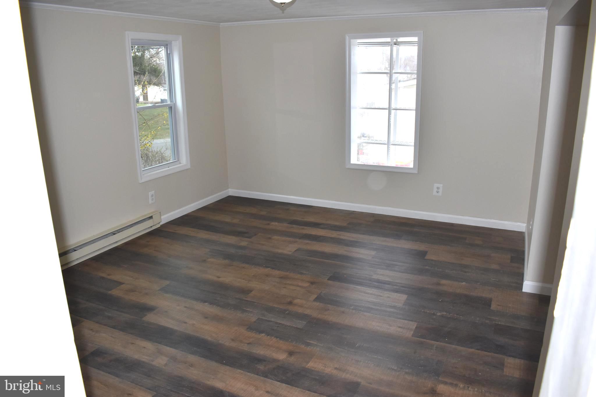 411 North Preston Street Ranson, WV 25438 - Photo 5 of 40