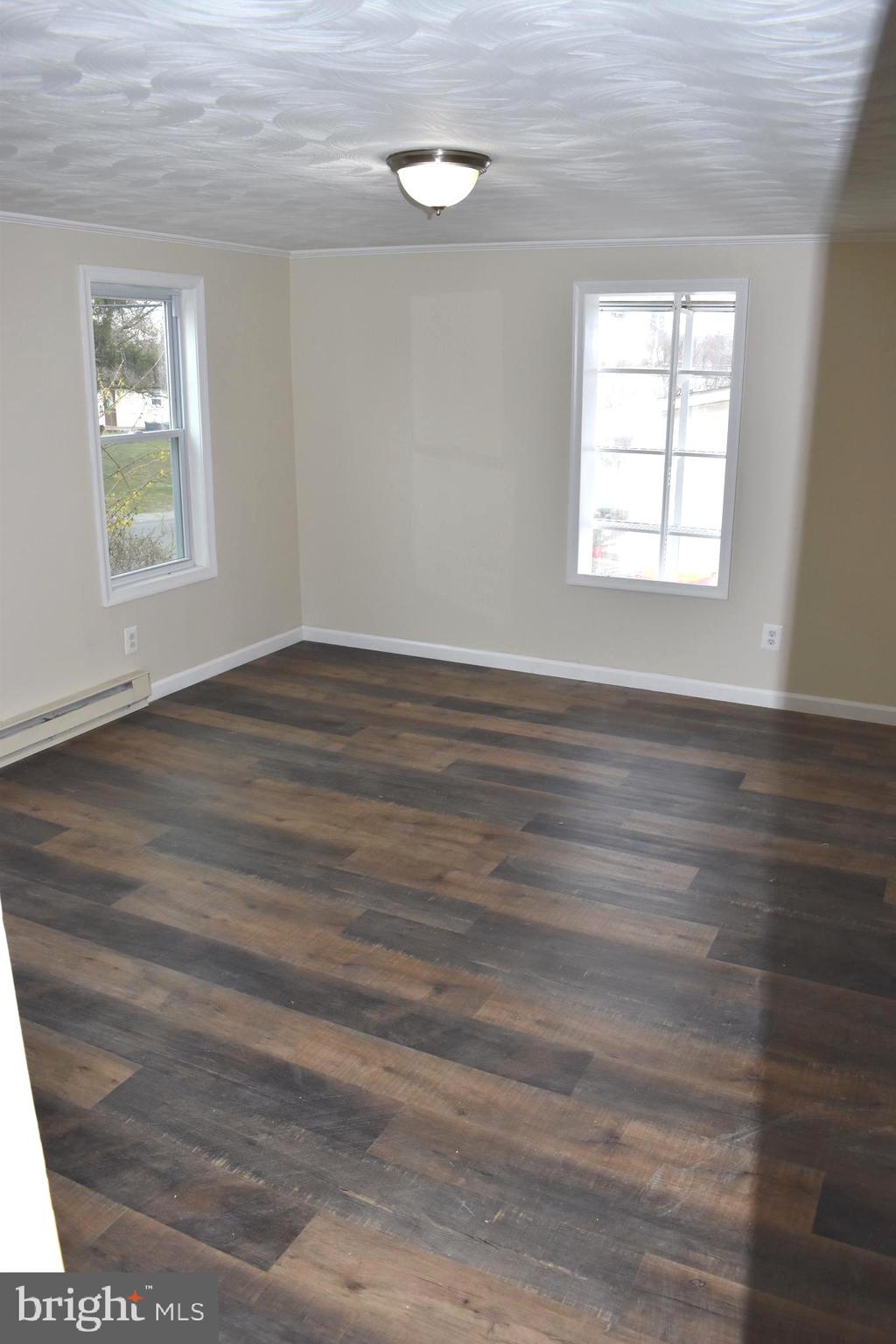 411 North Preston Street Ranson, WV 25438 - Photo 6 of 40
