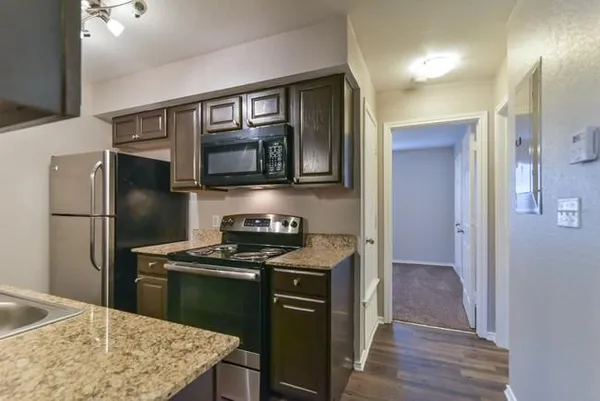 $1,045 | 820 Southeast Parkway, Azle, TX 76020
