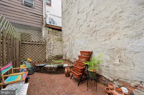 a bench sitting in middle of a building