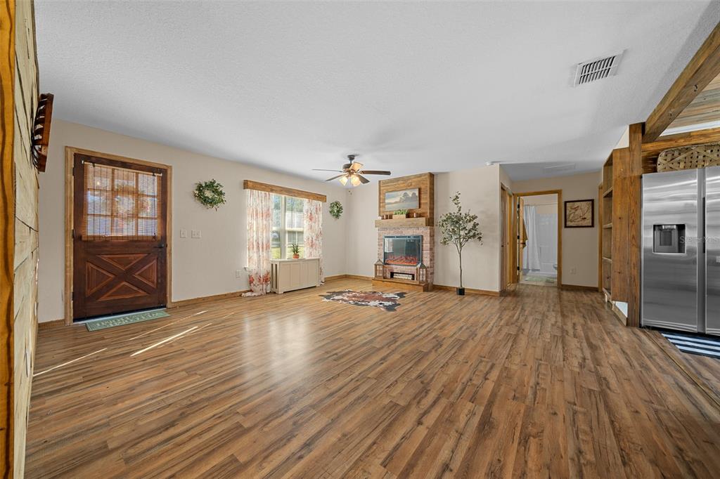 5198 Southwest 164th Street Road Ocala, FL 34473 - Photo 5 of 56 Living room