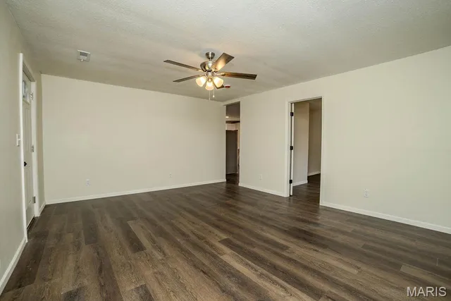 $194,900 | 18042 Highway 32, Lebanon, MO 65536