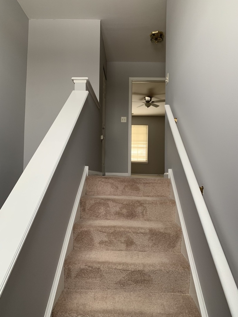 3442 Ravinia Circle Aurora, IL 60504 - Photo 12 of 18 a view of entryway