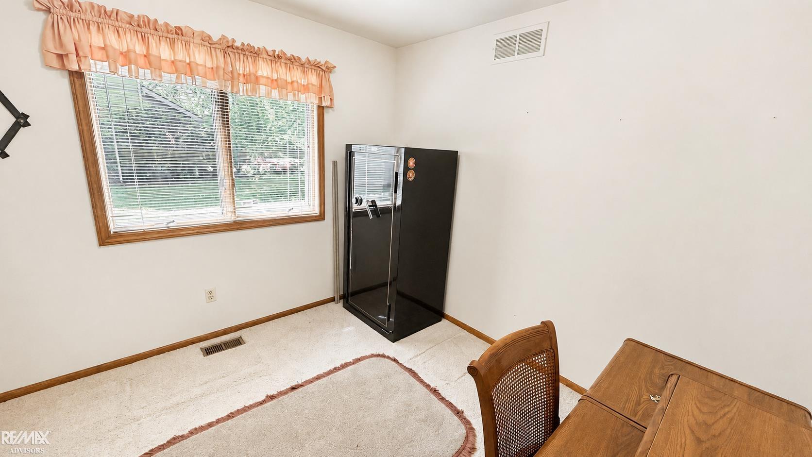 50450 Sass Road New Baltimore, MI 48047 - Photo 14 of 19 Gallery Image 14