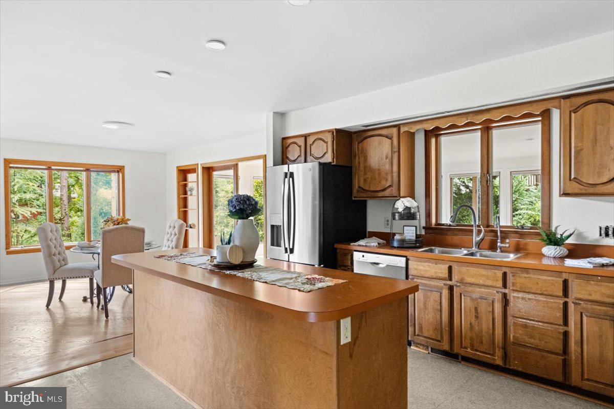 8403 Aubrey Drive Manassas, VA 20111 - Photo 11 of 30 Kitchen