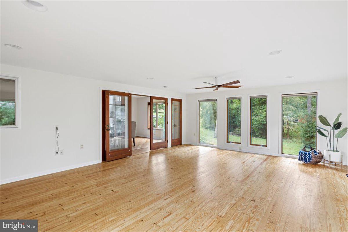 8403 Aubrey Drive Manassas, VA 20111 - Photo 15 of 30 Family room