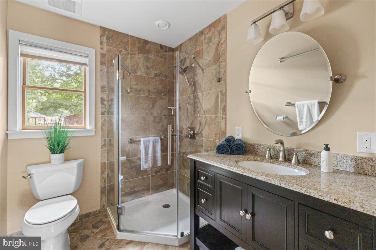 8403 Aubrey Drive Manassas, VA 20111 - Photo 21 of 30 Full bathroom