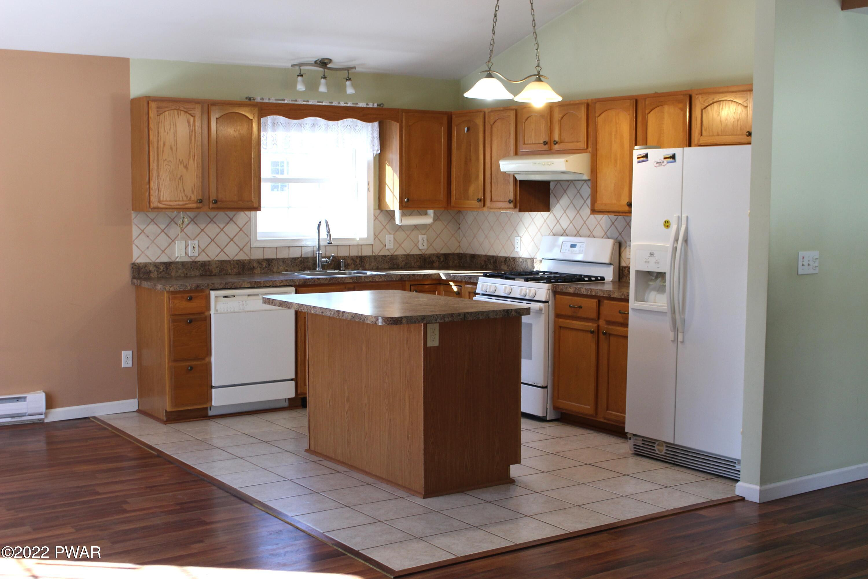 112 Waterwheel Road Milford, PA 18337 - Photo 6 of 23