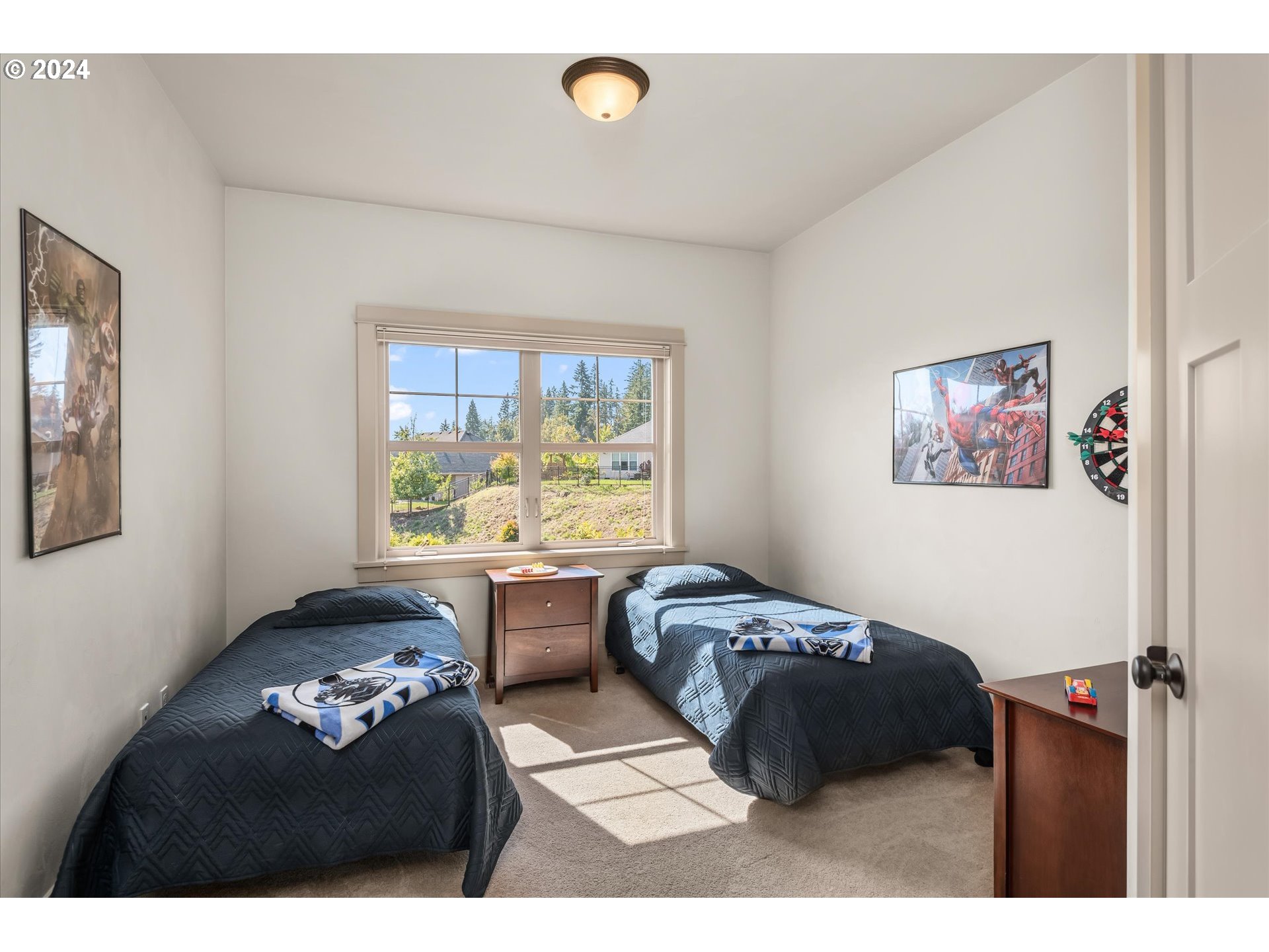 6019 Graystone Loop Springfield, OR 97478 - Photo 23 of 46 a living room with furniture and a window