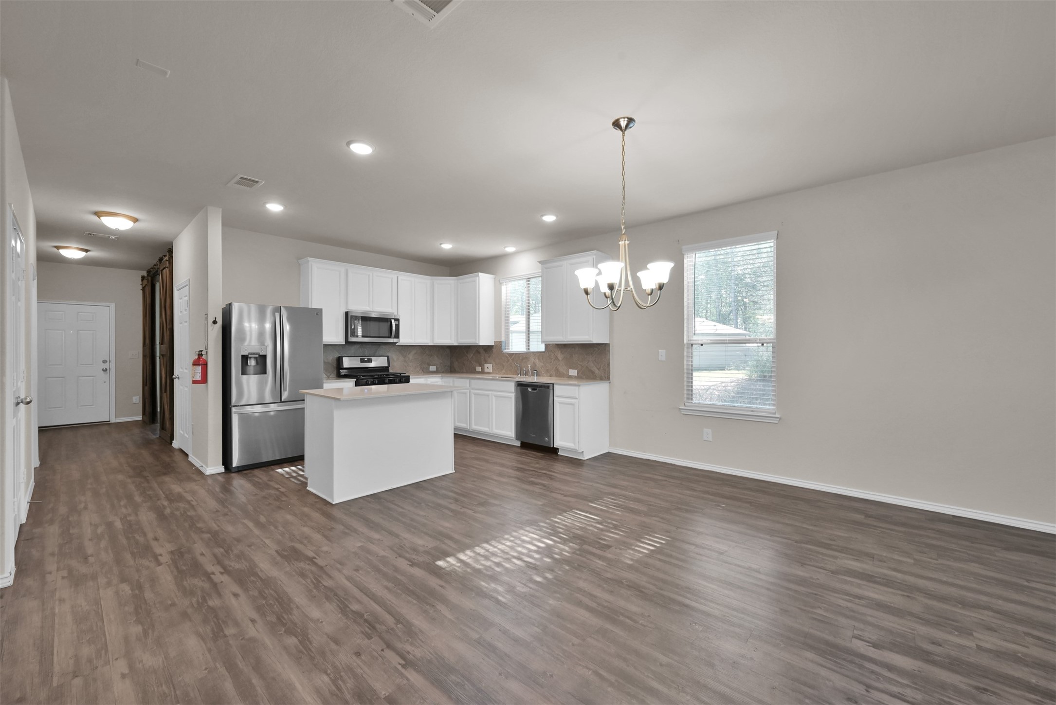 4340 South Amber Ruse Court Conroe, TX 77304 - Photo 12 of 36