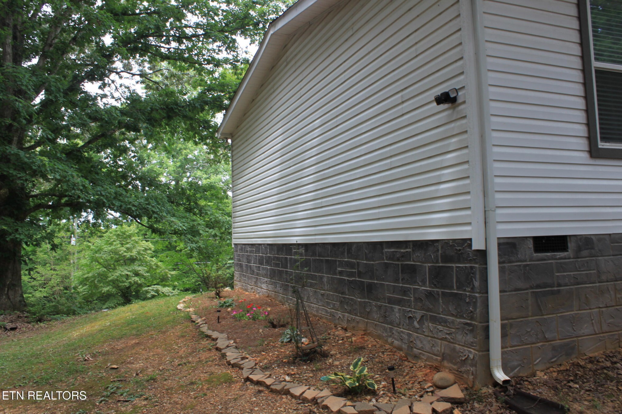 439 Zachary Road Blaine, TN 37709 - Photo 4 of 39 Gallery Image 4