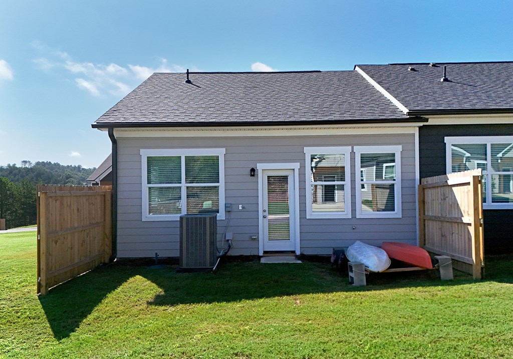 25 Grove Loop Blue Ridge, GA 30513 - Photo 18 of 38 Gallery Image 18
