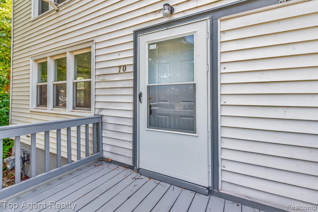 70 Hill Street River Rouge, MI 48218 - Photo 5 of 33