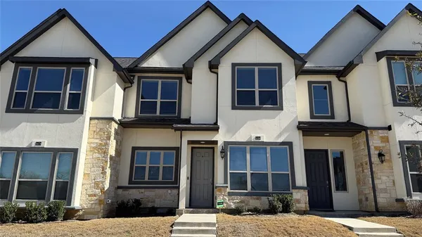 $2,575 | 16164 Doe Lk Drive, Frisco, TX 75033