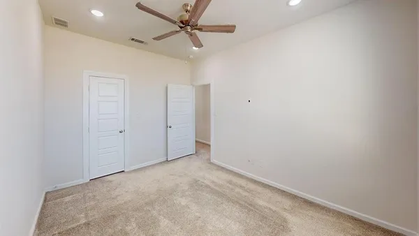 $2,575 | 16164 Doe Lk Drive, Frisco, TX 75033