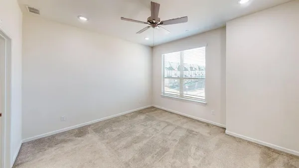 $2,575 | 16164 Doe Lk Drive, Frisco, TX 75033