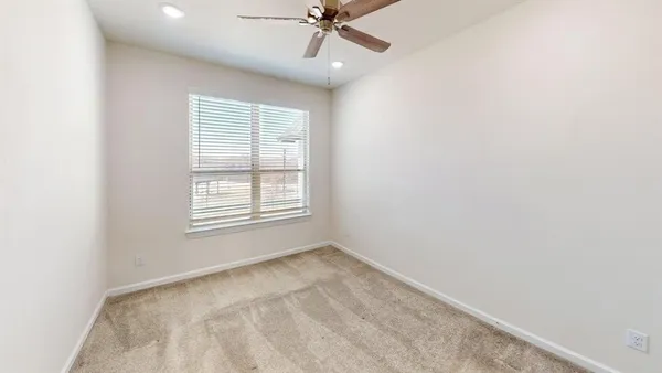 $2,575 | 16164 Doe Lk Drive, Frisco, TX 75033