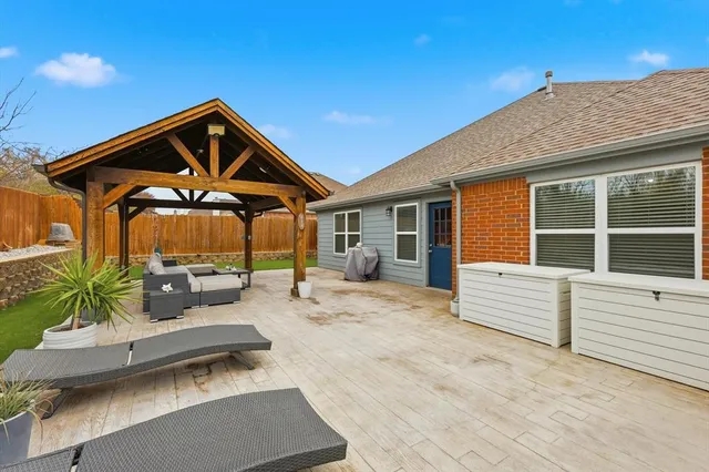 $375,000 | 3901 San Lorenzo Drive, Denton, TX 76210