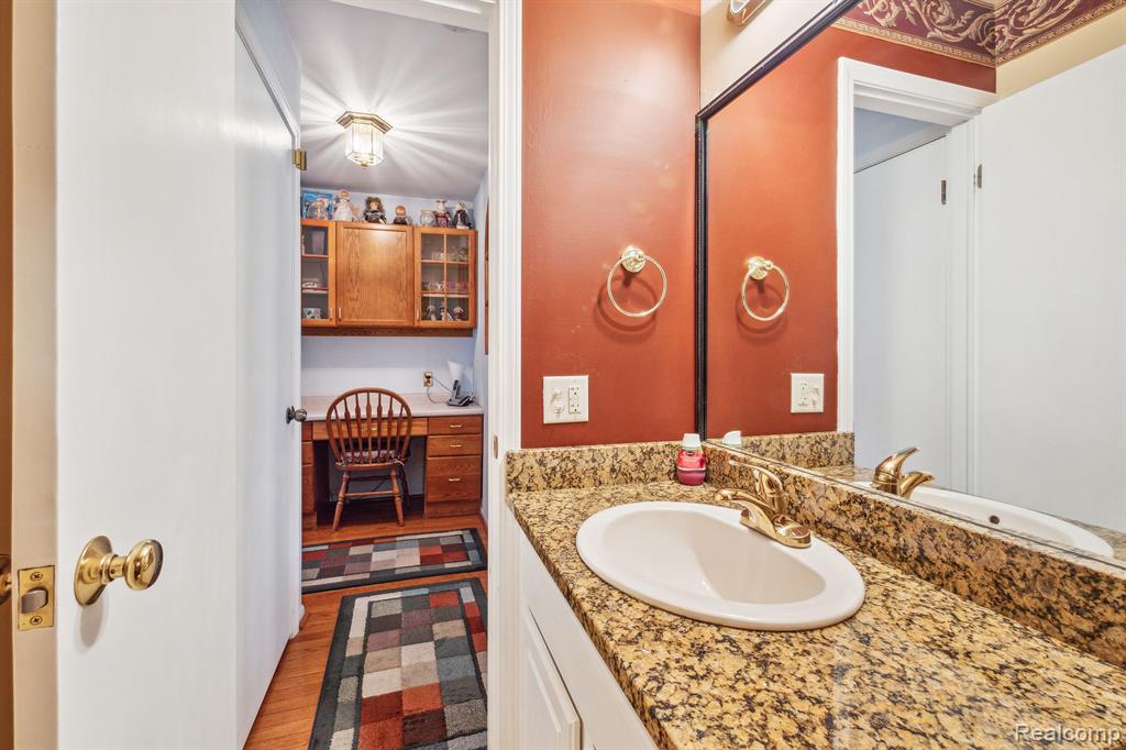 15168 Riverside Street Livonia, MI 48154 - Photo 24 of 70