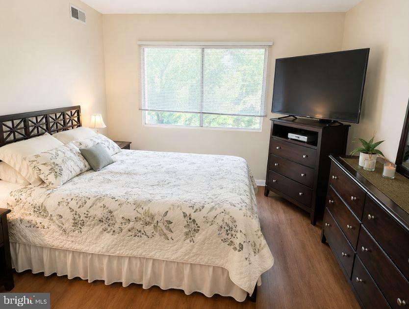 3760 Bel Pre Road, Unit 376014 Silver Spring, MD 20906 - Photo 5 of 10 Main Bedroom- AI enhanced
