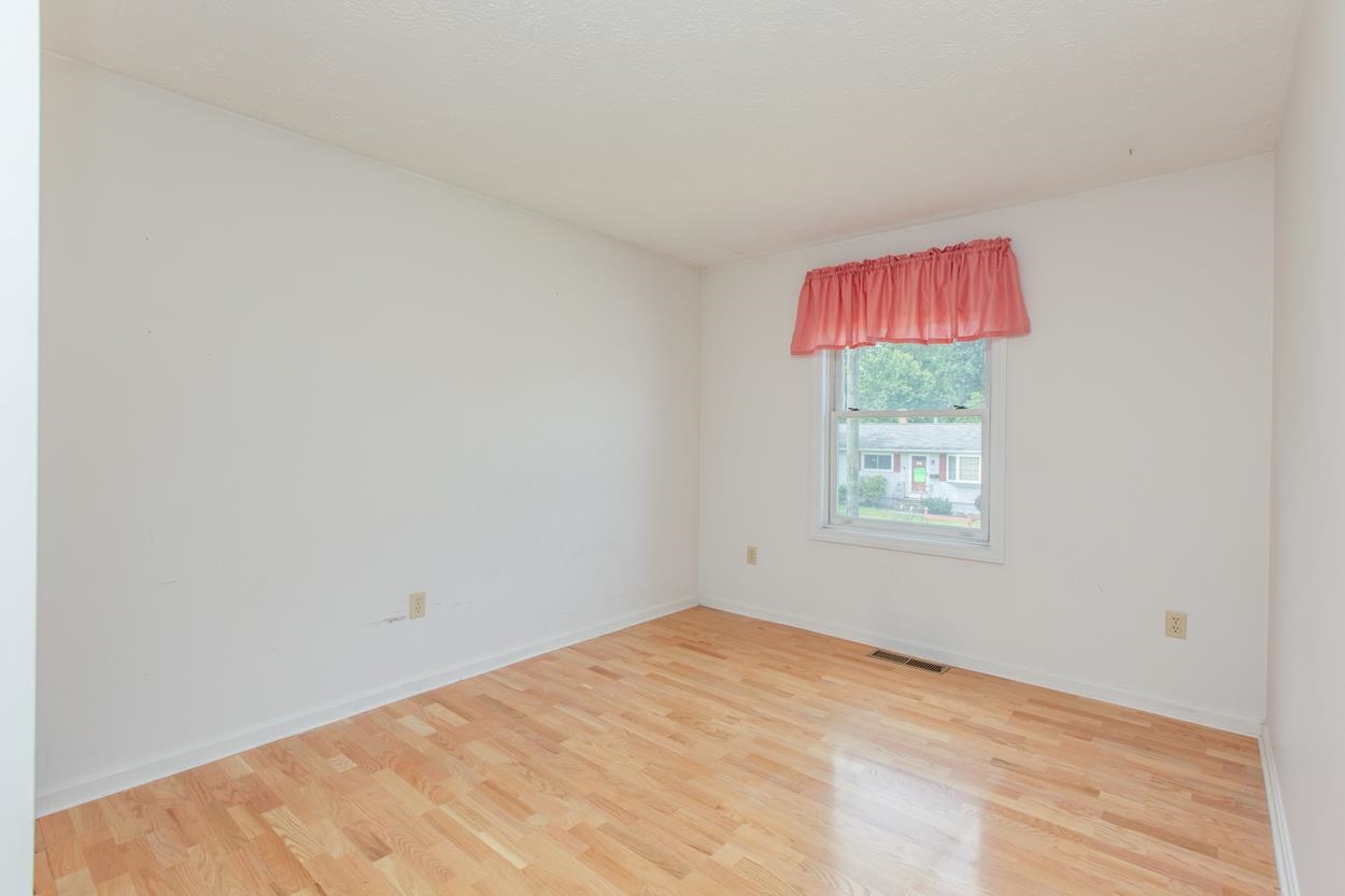40 Ruth Avenue Manchester, NH 03109 - Photo 20 of 40