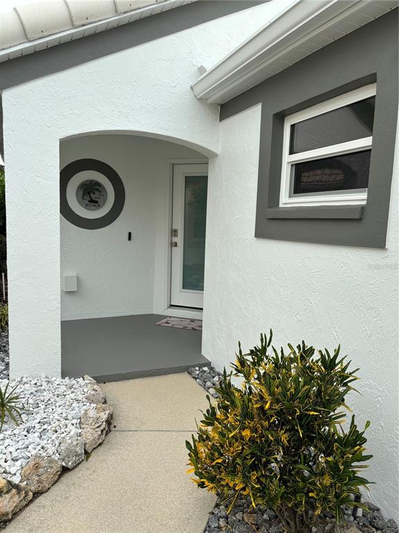 1332 Capri Isles Boulevard Venice, FL 34292 - Photo 2 of 30