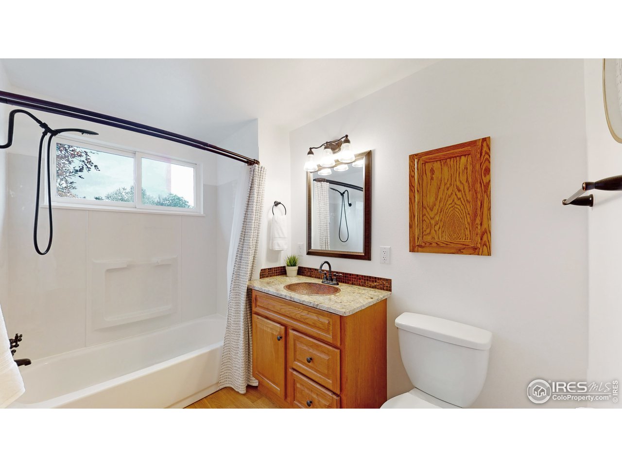 3324 Terry Lake Road Fort Collins, CO 80524 - Photo 20 of 40 Full Bathroom (Upper Level)