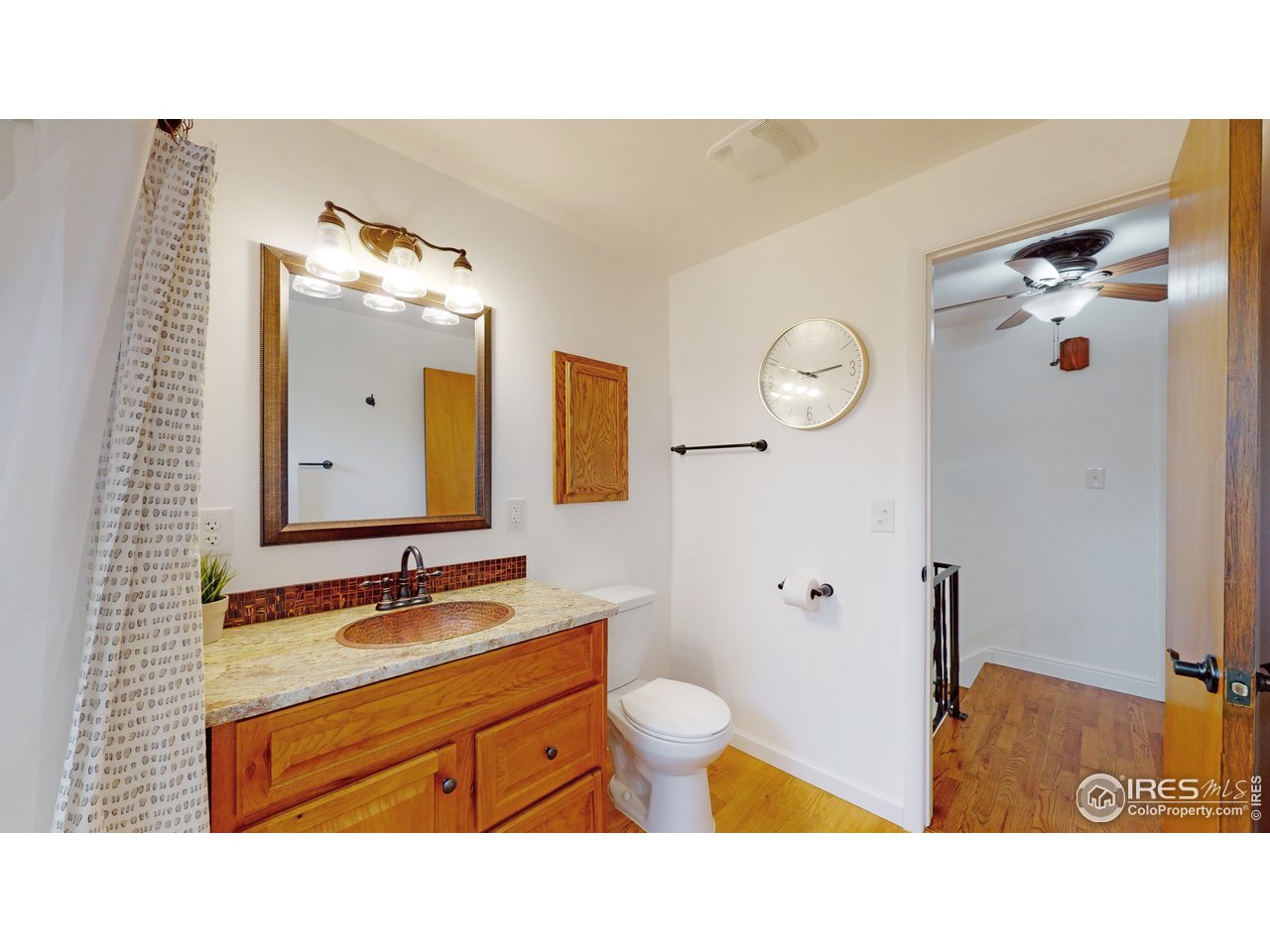 3324 Terry Lake Road Fort Collins, CO 80524 - Photo 21 of 40 Full Bathroom (Upper Level)