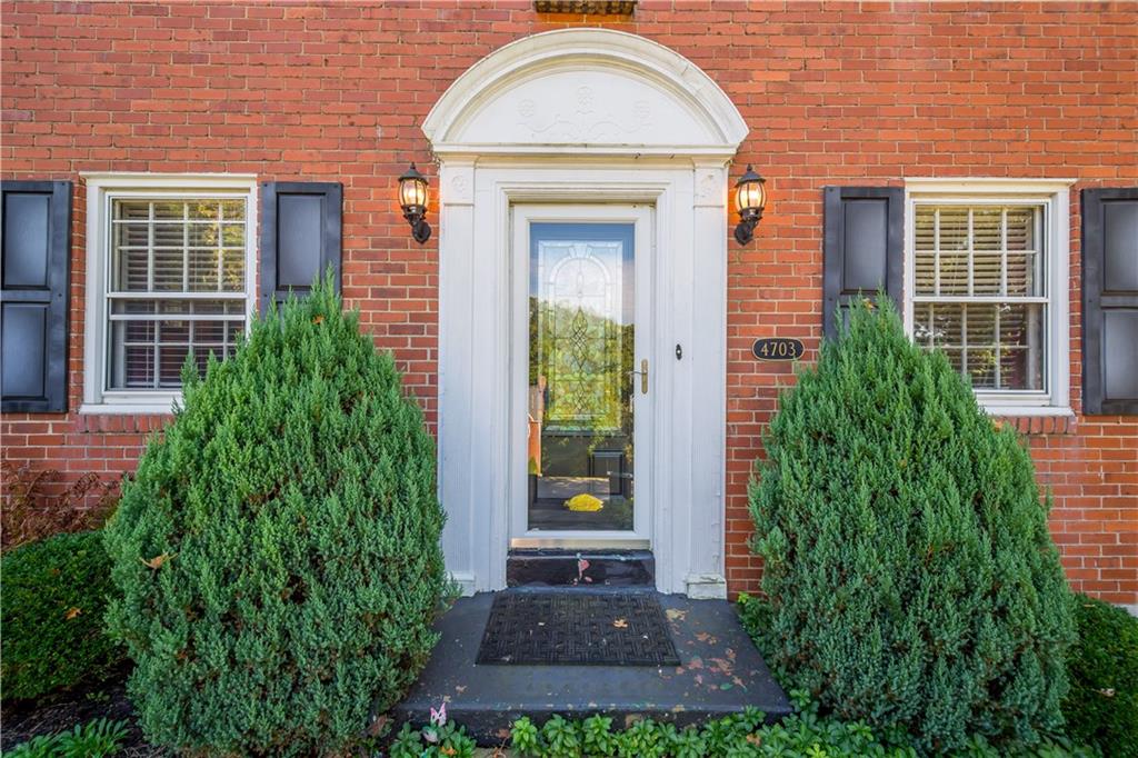 4703 Rolling Hills Road Pittsburgh, PA 15236 - Photo 2 of 29 Gallery Image 2