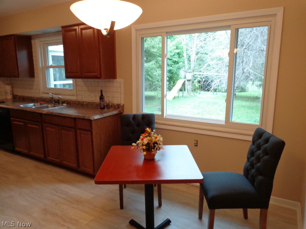 14687 Sprague Road Strongsville, OH 44136 - Photo 2 of 25
