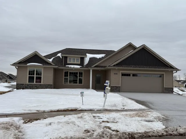$439,900 | N9316 Gemstone Court, Appleton, WI 54915