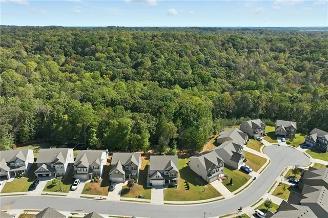 a view of yard from balcony