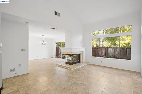 $3,850 | 493 South Clovercrest Lane, San Ramon, CA 94582