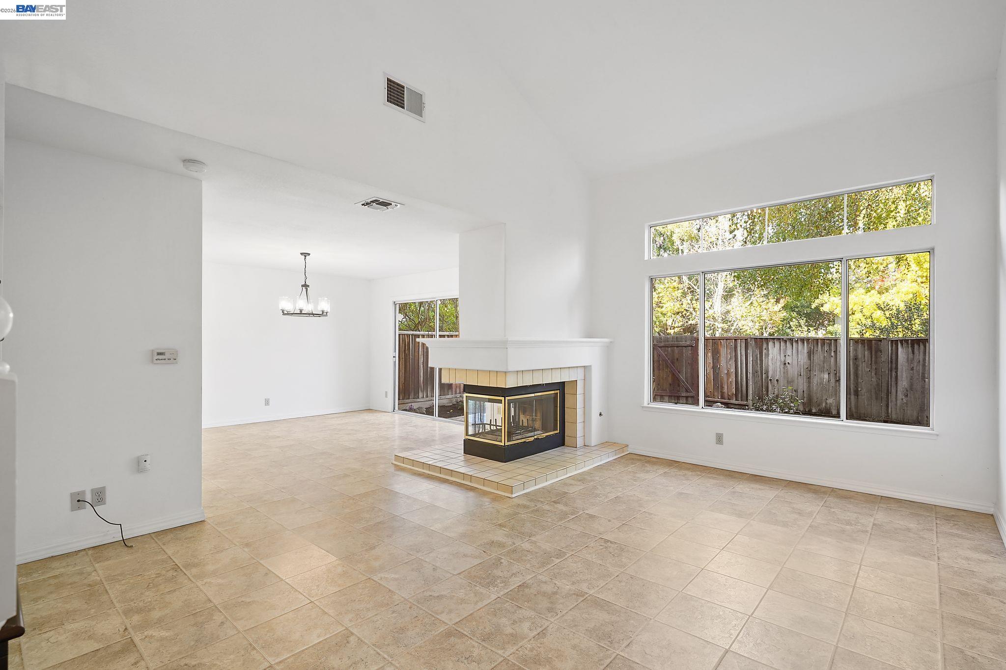 493 South Clovercrest Lane San Ramon, CA 94582 - Photo 3 of 22