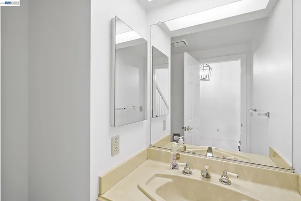 $3,850 | 493 South Clovercrest Lane, San Ramon, CA 94582