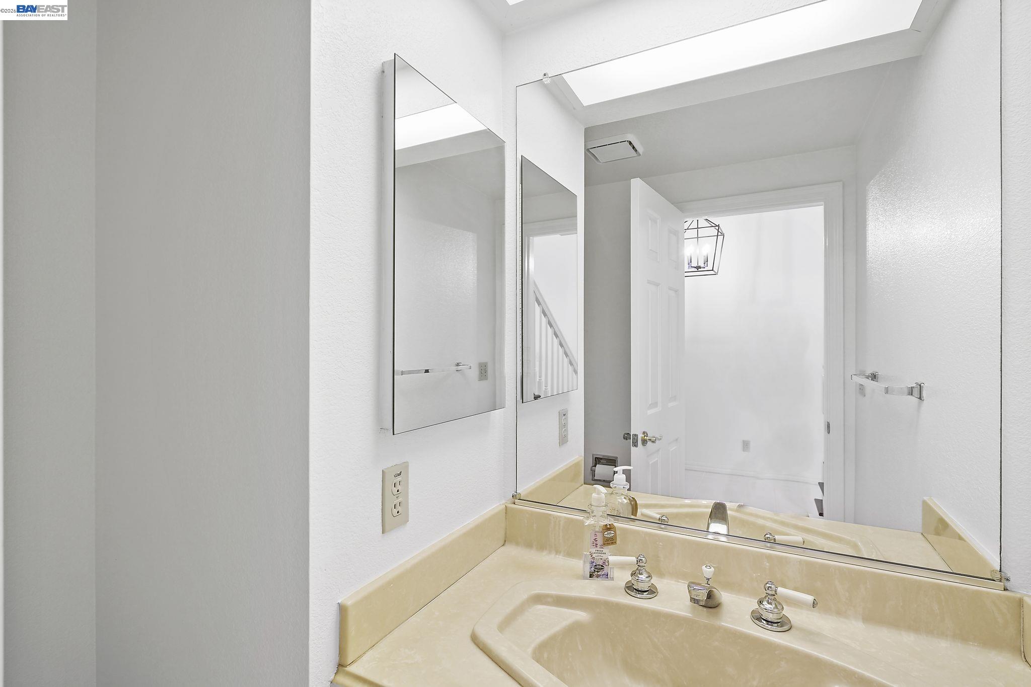 493 South Clovercrest Lane San Ramon, CA 94582 - Photo 8 of 22