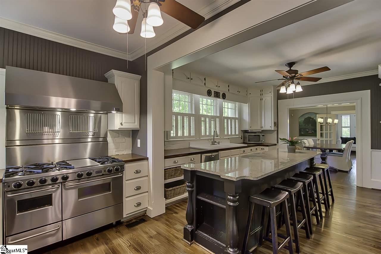 709 North Main Street Fountain Inn, SC 29644 - Photo 2 of 36