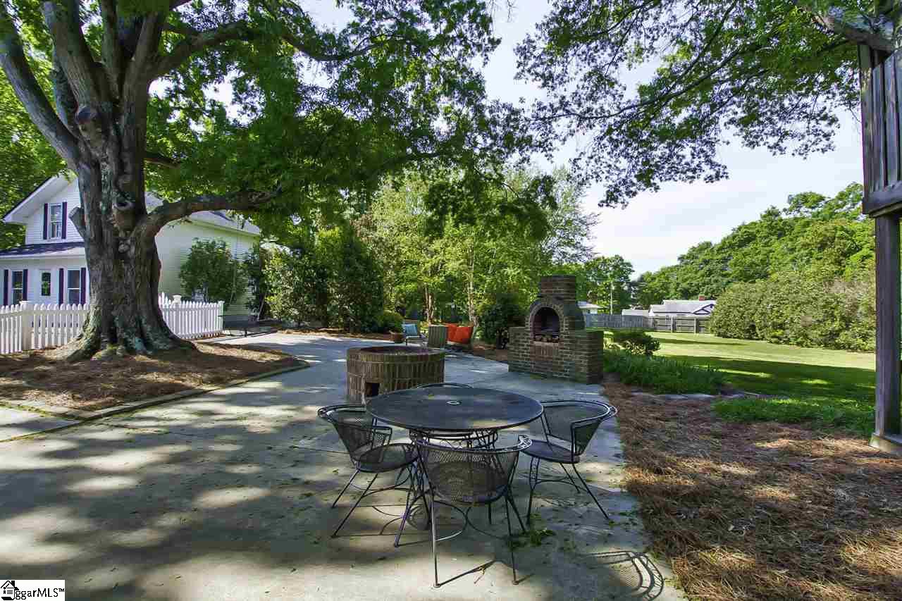 709 North Main Street Fountain Inn, SC 29644 - Photo 4 of 36