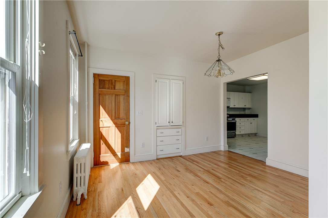 577 Spring Street Newport, RI 02840 - Photo 8 of 18