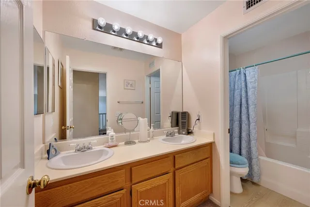 a close view of sink