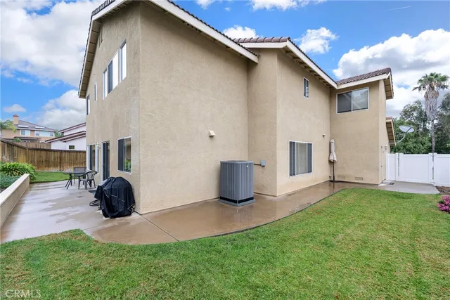 $889,900 | 1240 Nina Lane, Corona, CA 92882
